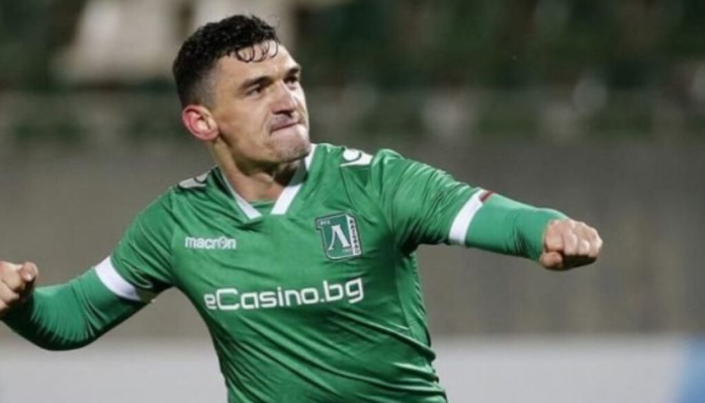 Клаудиу Кешерю bet365