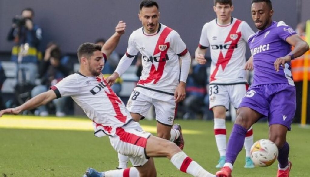 Кадис победи с 2:0 у дома Райо Валекано bet365