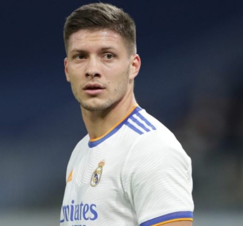 Фиорентина и Реал Мадрид продължават преговорите за Лука Йович bet365