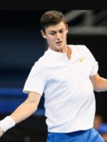 Александър Лазаров се класира за полуфиналите на турнира по тенис в Майорка bet365