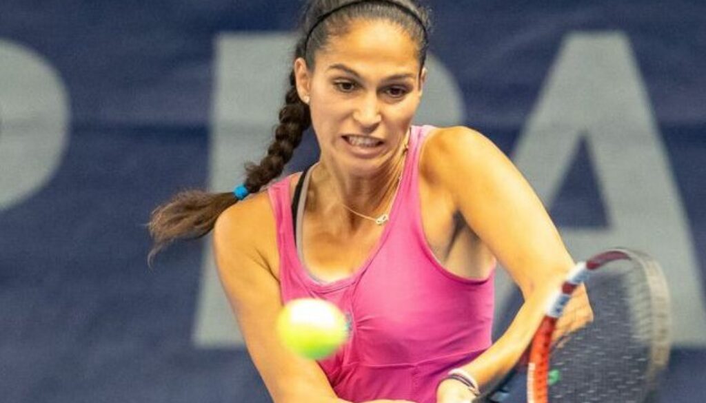 Изабелла Шиникова се класира за втория кръг на квалификациите в Токио bet365